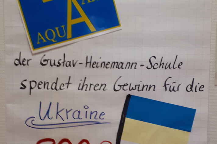 LEIV9-Schülerfirma spendet an UNICEF Ukraine