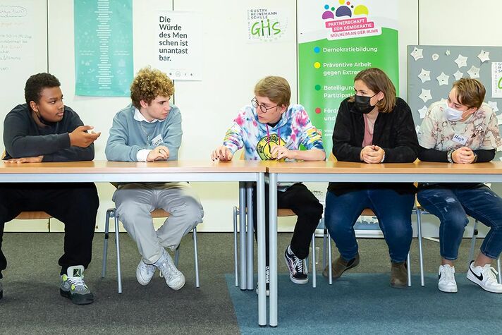 Mülheimer Schulen gemeinsam gegen Rassismus – Theaterworkshop